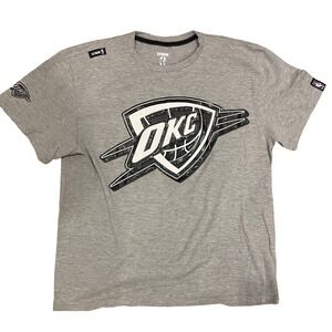 Men’s Medium NBA UNK OKC Oklahoma City Thunder Basketball Gray Short Sleeve Tee